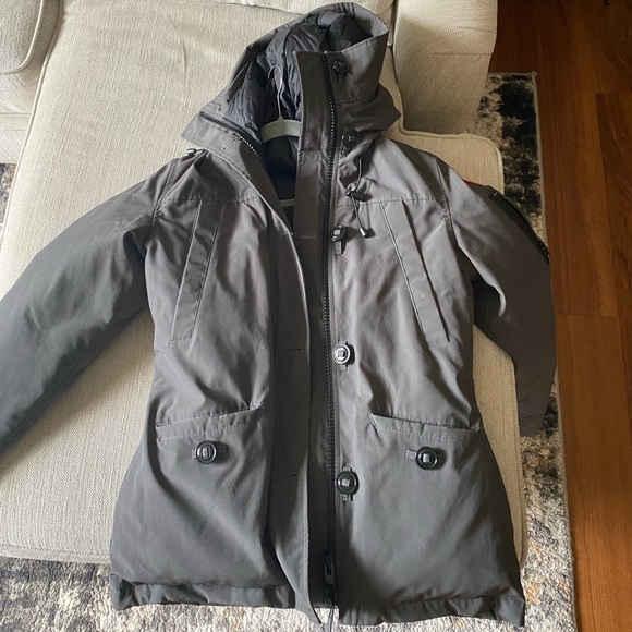 AUTHENTIC CANADA GOOSE WINTER JACKET - Picture 1 of 7